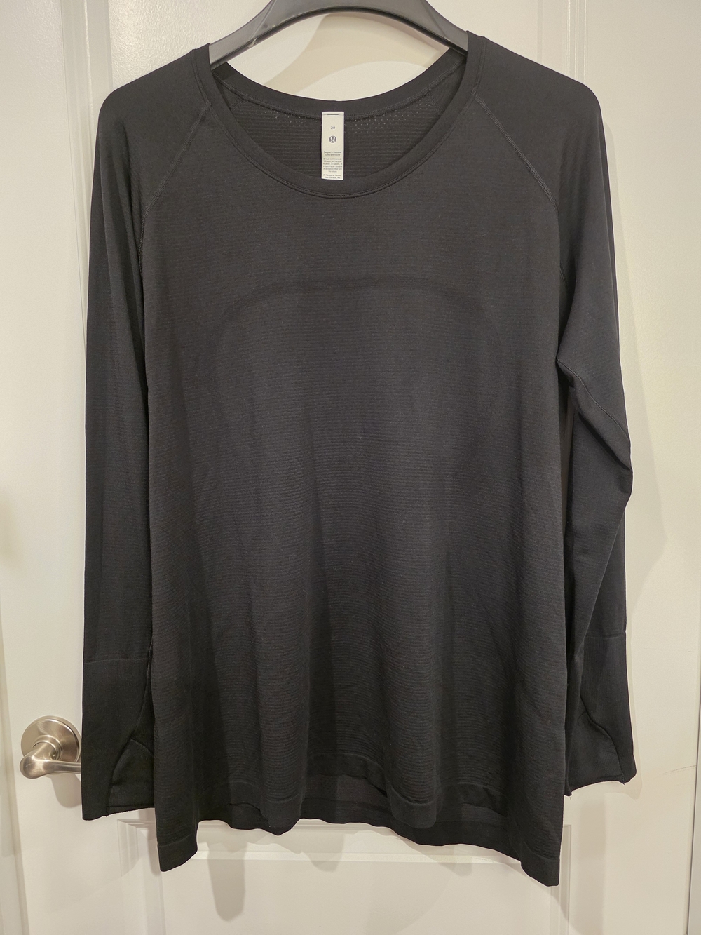Lululemon Swiftly Tech Long-Sleeve Shirt 2.0 - Hip Length